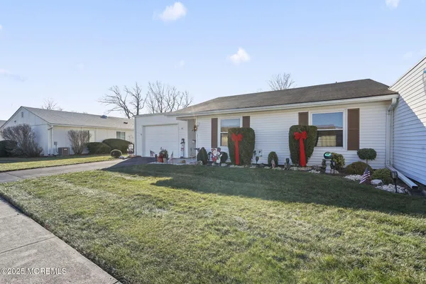 Property Slideshow image 3 of 24 | 4 aspen plz 4a, Monroe, NJ, 08831