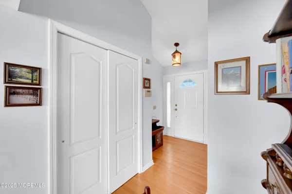 Property Slideshow image 3 of 28 | 9 westgate ct, Toms River, NJ, 08757