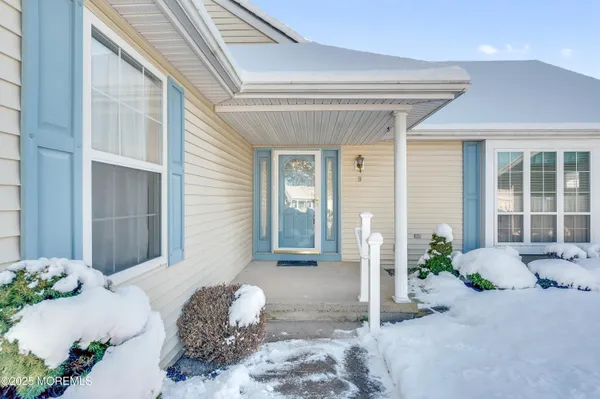 Property Slideshow image 2 of 28 | 9 westgate ct, Toms River, NJ, 08757