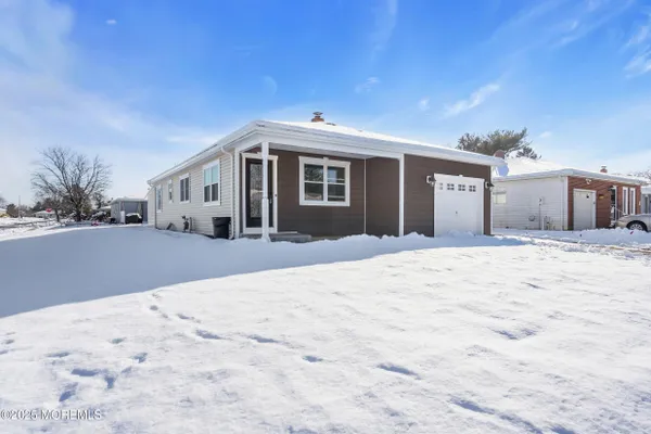 Property Slideshow image 3 of 39 | 12 tortola st, Toms River, NJ, 08757