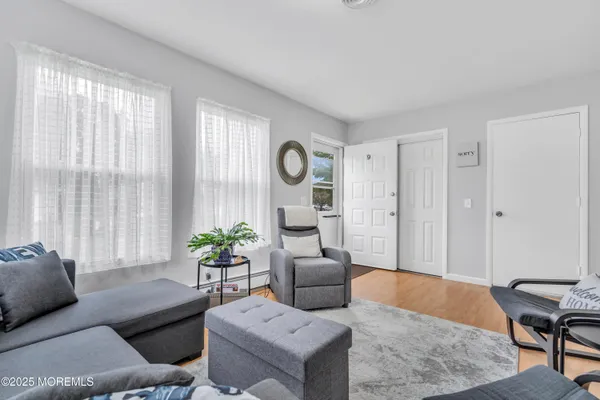 Property Slideshow image 2 of 32 | 9 morongo ct, Toms River, NJ, 08757