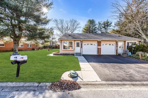 Property Slideshow image 3 of 16 | 114a hudson pkwy, Whiting, NJ, 08759