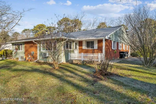 Property Slideshow image 3 of 11 | 5 blue jay st a, Manchester, NJ, 08759