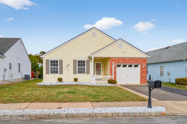 Property Slideshow image 2 of 31 | 30 winterton dr, Toms River, NJ, 08757