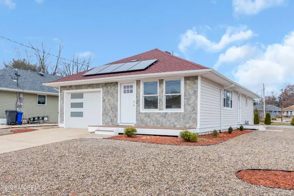 Property Slideshow image 2 of 27 | 1738 yorktowne blvd, Toms River, NJ, 08753