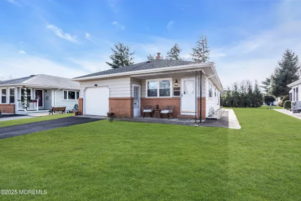 Property Slideshow image 2 of 49 | 7 georgetown dr, Toms River, NJ, 08757