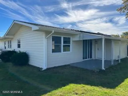 Property Slideshow image 3 of 18 | 159 clay cir, Brick, NJ, 08724