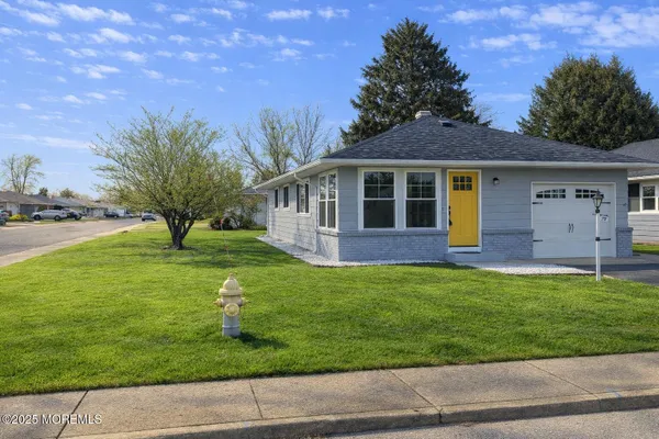 Property Slideshow image 2 of 19 | 79 guadeloupe dr, Toms River, NJ, 08757