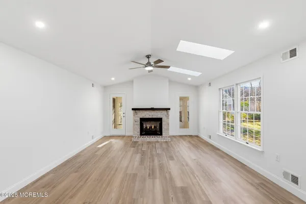 Property Slideshow image 3 of 55 | 1493 forelle ln, Toms River, NJ, 08755