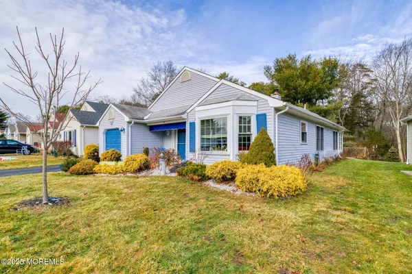 Property Slideshow image 2 of 41 | 16 deer run ln, Brick, NJ, 08724