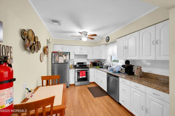 Property Slideshow image 3 of 28 | 96 baser ln, Brick, NJ, 08724