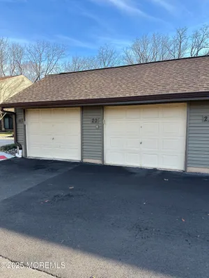 Property Slideshow image 3 of 48 | 20 danbury ct, Red Bank, NJ, 07701