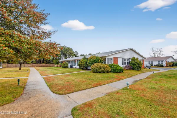 Property Slideshow image 2 of 38 | 1207d shetland dr, Lakewood, NJ, 08701