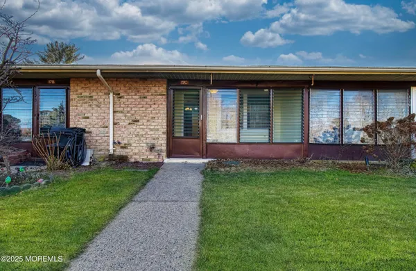 Property Slideshow image 2 of 29 | 17c sterling st, Manchester, NJ, 08759