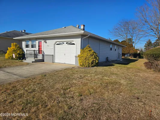Property Slideshow image 3 of 26 | 11 margarita st, Toms River, NJ, 08757