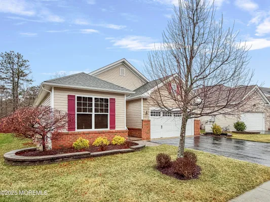 Property Slideshow image 3 of 38 | 16 pembroke dr, Jackson, NJ, 08527