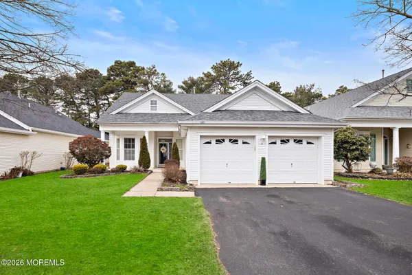 Property Slideshow image 2 of 43 | 11 brightwinds ct, Lakewood, NJ, 08701