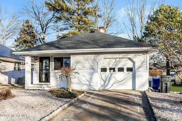 Property Slideshow image 2 of 22 | 15 mount logan ln, Toms River, NJ, 08753