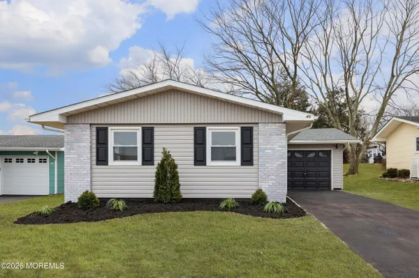 Property Slideshow image 2 of 31 | 40 patmore rd, Brick, NJ, 08724