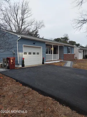 Property Slideshow image 2 of 24 | 843 edgebrook dr, Toms River, NJ, 08757