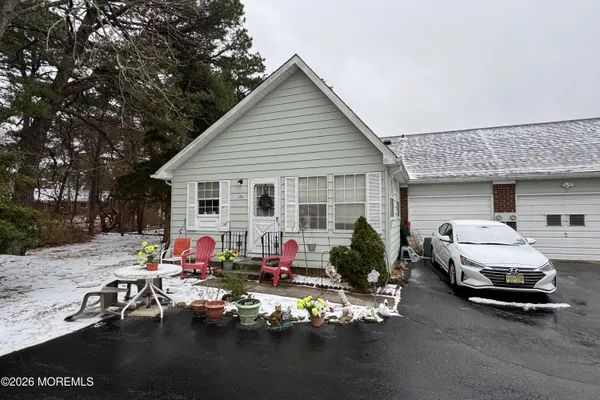 Property Slideshow image 2 of 7 | 18 molly pitcher blvd d, Whiting, NJ, 08759