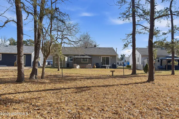 Property Slideshow image 2 of 48 | 5 sheepshead dr, Toms River, NJ, 08757