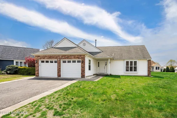 Property Slideshow image 3 of 59 | 4 otley ct, Berkeley, NJ, 08721