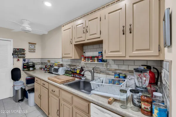 Property Slideshow image 3 of 18 | 229 medford ct a, Manalapan, NJ, 07726