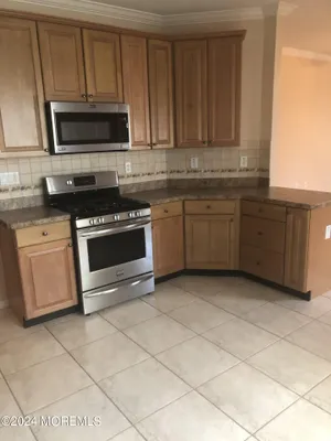 Property Slideshow image 3 of 10 | 9 modena ct, Manchester, NJ, 08759