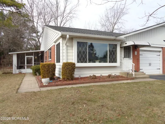 Property Slideshow image 2 of 22 | 1a mohican ln, Whiting, NJ, 08759