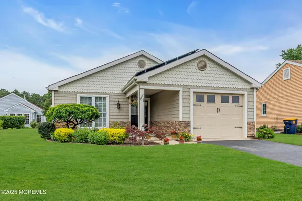 Property Slideshow image 3 of 60 | 61 mansfield ave, Manchester, NJ, 08759