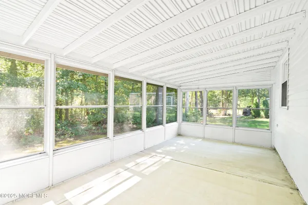 Property Slideshow image 2 of 42 | 9 whitney ct, Brick, NJ, 08724