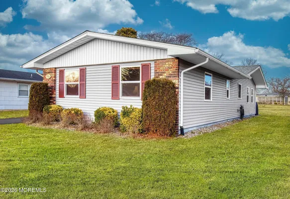 Property Slideshow image 3 of 40 | 203 blake cir, Brick, NJ, 08724