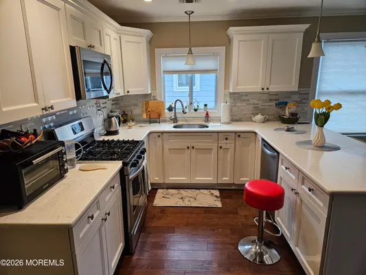 Property Slideshow image 3 of 22 | 293 barbados dr, Toms River, NJ, 08757