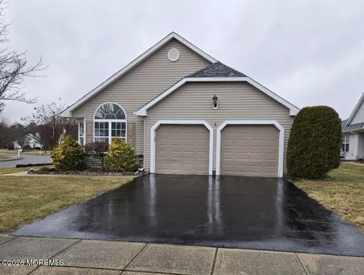 Property Slideshow image 2 of 18 | 3276 springer ln, Toms River, NJ, 08755