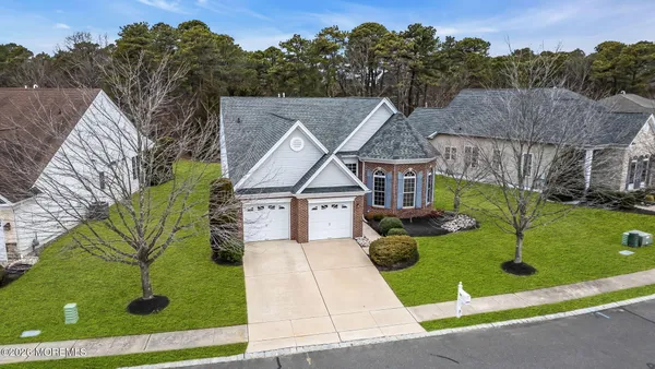 Property Slideshow image 3 of 88 | 35 muirfield rd, Jackson, NJ, 08527