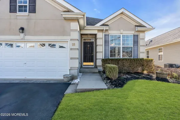 Property Slideshow image 2 of 36 | 18 hartack rd, Manalapan, NJ, 07726