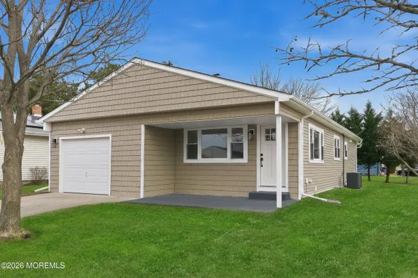 Property Slideshow image 2 of 45 | 139 torrey pines dr, Toms River, NJ, 08757