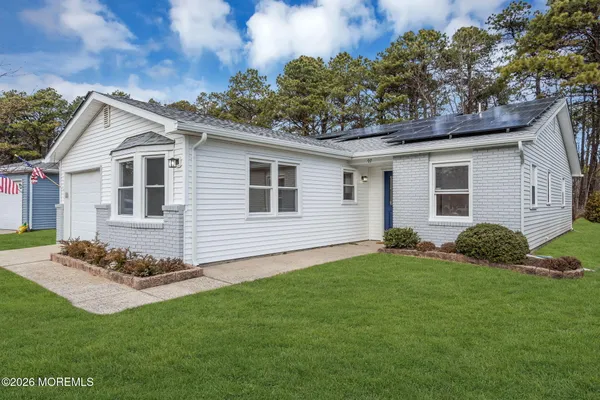 Property Slideshow image 2 of 39 | 97 yorkwood dr, Brick, NJ, 08723