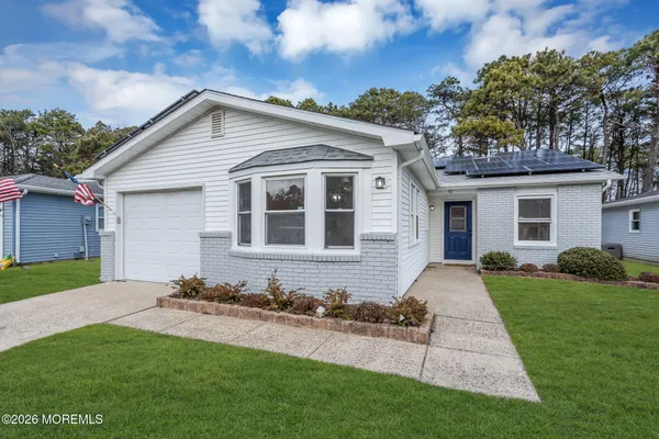 Property Slideshow image 3 of 39 | 97 yorkwood dr, Brick, NJ, 08723