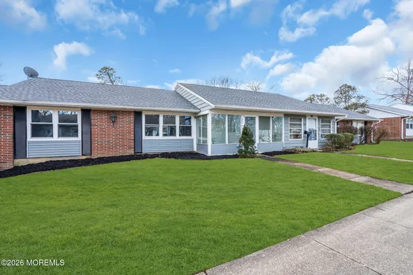 Property Slideshow image 2 of 20 | 482c thornbury ct, Lakewood, NJ, 08701