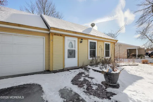 Property Slideshow image 3 of 20 | 74 sheffield pl, Southampton, NJ, 08088