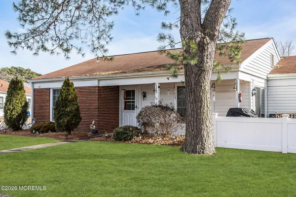 Property Slideshow image 2 of 18 | 467a chelsea ct, Manchester, NJ, 08759