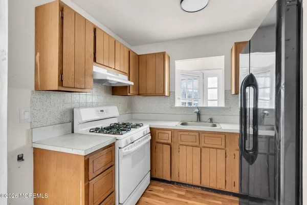 Property Slideshow image 3 of 16 | 95 larkspur ct, Toms River, NJ, 08755