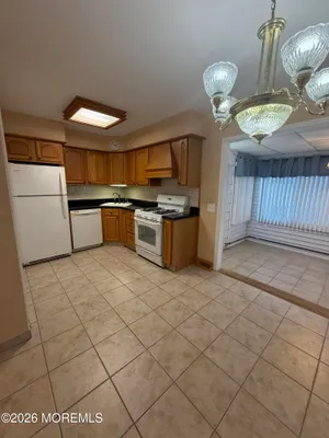 Property Slideshow image 3 of 28 | 15 nebraska dr, Matawan, NJ, 07747