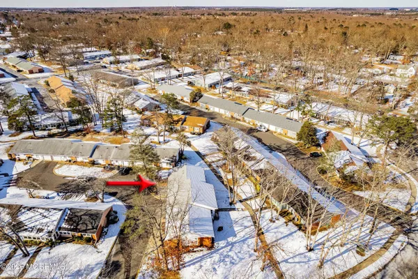 Property Slideshow image 2 of 46 | 486b thornbury ct # 1002, Lakewood, NJ, 08701