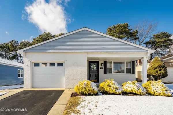 Property Slideshow image 2 of 44 | 15 encinitas dr, Toms River, NJ, 08757