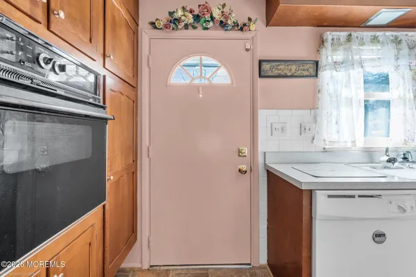 Property Slideshow image 2 of 23 | 511b portsmouth dr, Lakewood, NJ, 08701