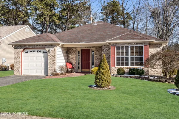 Property Slideshow image 2 of 39 | 94 sleepy hollow dr, Brick, NJ, 08724