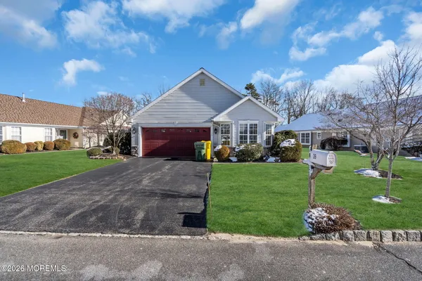 Property Slideshow image 3 of 26 | 39 strawberry ln, Lakewood, NJ, 08701